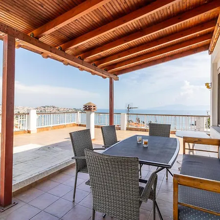 Finas Penthouse Apartman