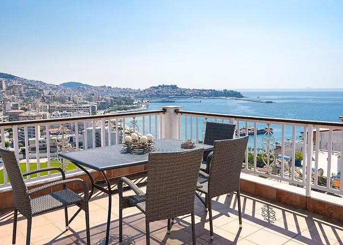 Finas Penthouse Apartament *
