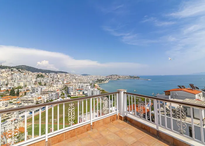 Finas Penthouse * Kawala