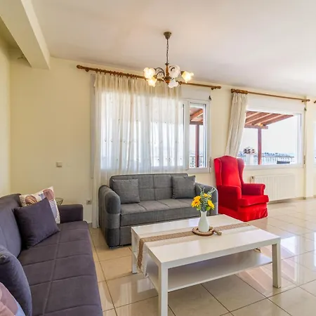 Apartment Finas Penthouse,private Terrace,great View,mins From Sea