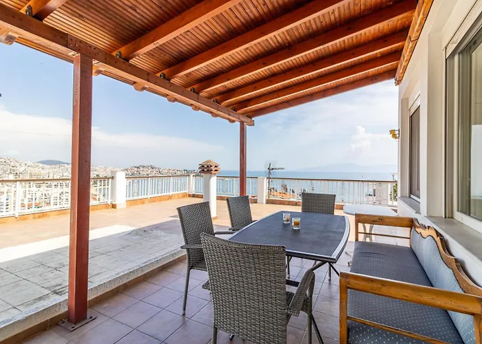 Finas Penthouse Apartment